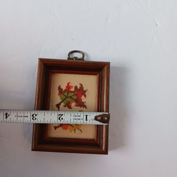 Vintage Crossed Stitches Mini Fall Leaves framed - Picture 4 of 6